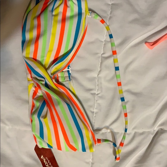 NWT bikini tops size small - Picture 2 of 7